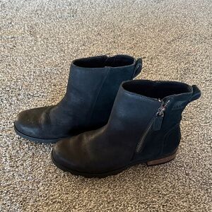 Sorel Black Leather Waterproof Boots